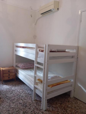 White Bunk Bed 4' from metro